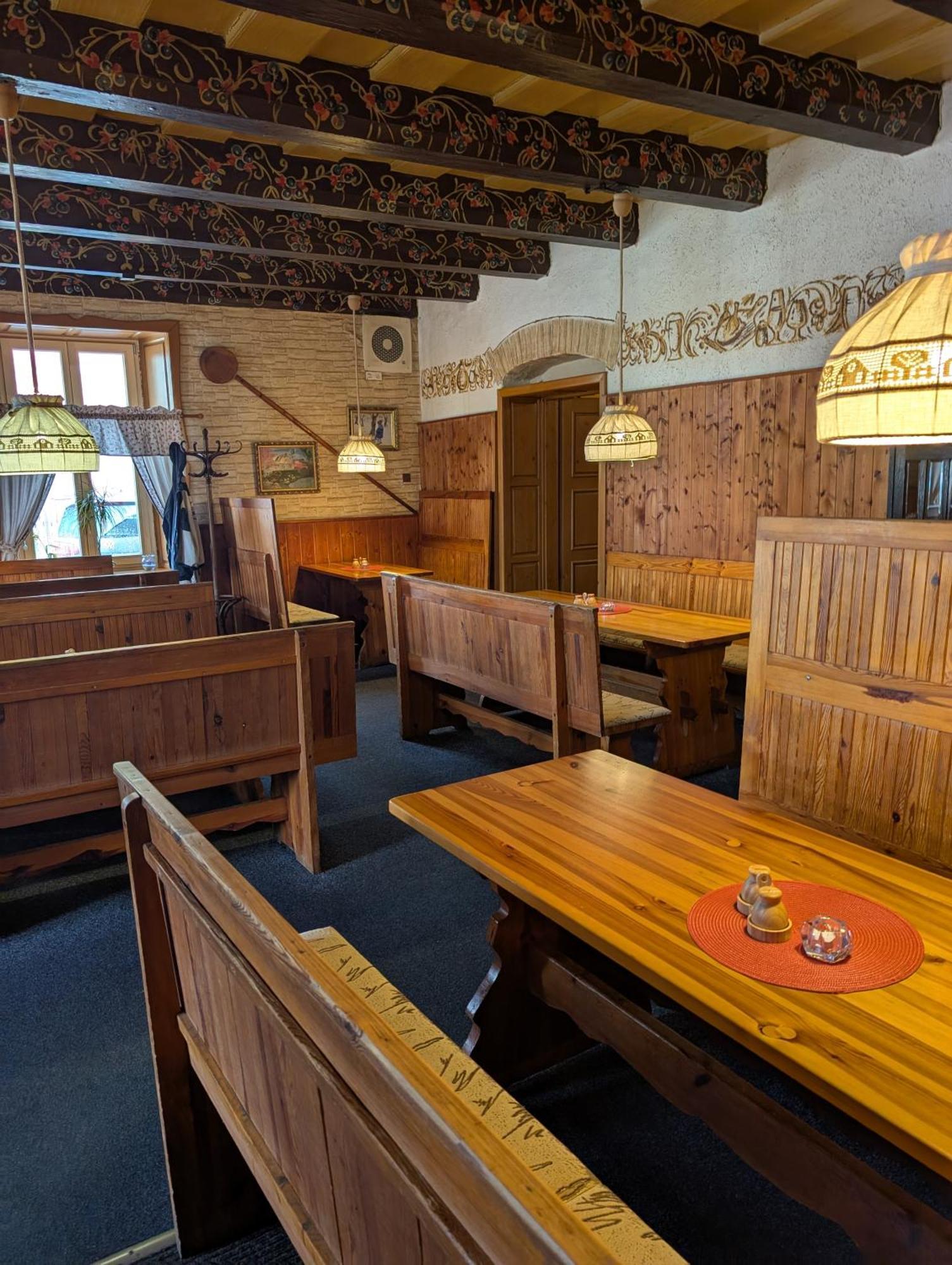 Pension Harcovna Frýdlant nad Ostravicí エクステリア 写真