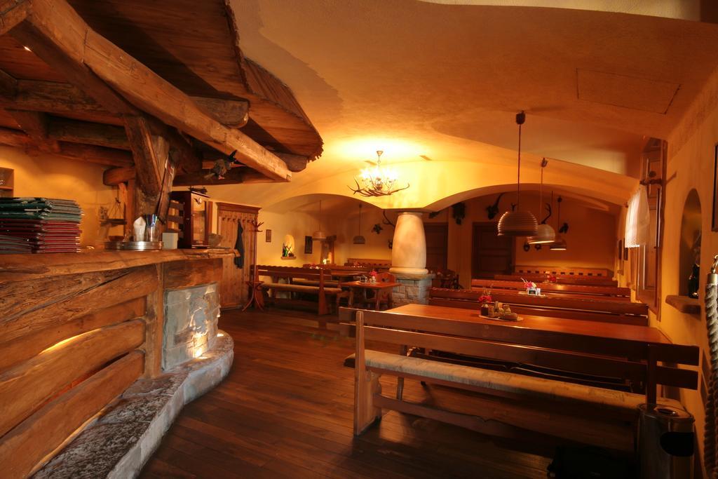 Pension Harcovna Frýdlant nad Ostravicí エクステリア 写真